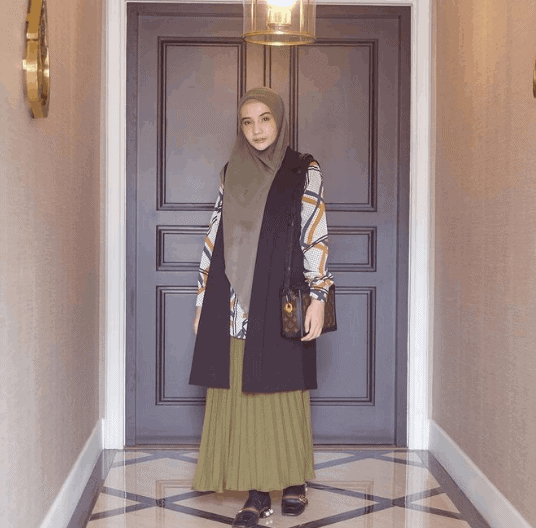  Inspirasi Busana Muslimah Syar i Lebaran 2019 Ethica 