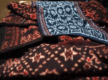 kain tradisional asli indonesia