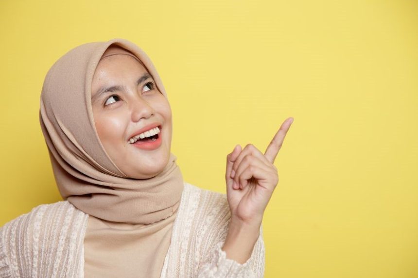 4 Tips Memilih Warna Baju Sarimbit yang Keren dan Exclusive