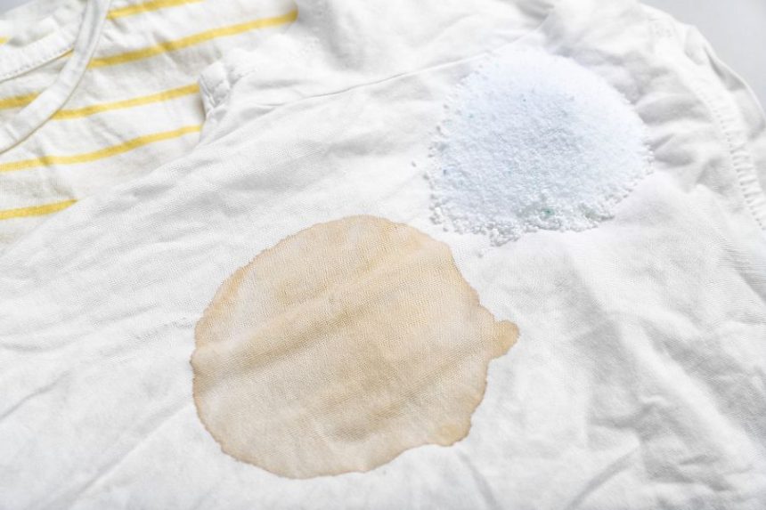 6 Penyebab Baju Berjamur Ketahui Cara Mengatasi dan Mencegah