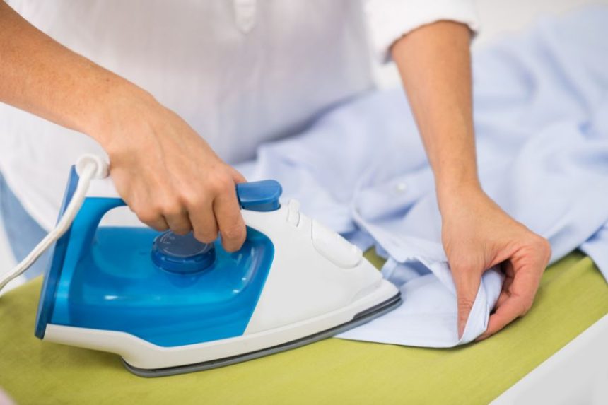 Ketahui Cara Menyetrika Baju dengan Benar Agar Pakaian Rapi