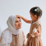 7 Cara Mengajarkan Anak Berbicara dengan Sopan dan Santun 7 Cara Mengajarkan Anak Berbicara dengan Sopan dan Santun