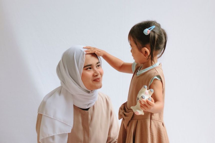 7 Cara Mengajarkan Anak Berbicara dengan Sopan dan Santun