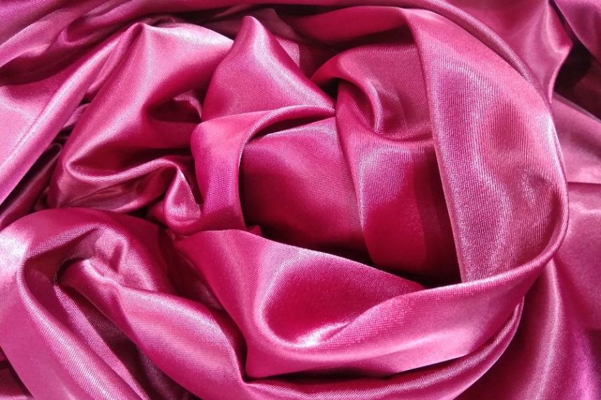 Apa itu Kain Parasut? Ketahui Karakteristik & Keunggulannya