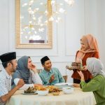 Keutamaan Menjaga Silaturahmi: Mengisi Hati dengan Kedekatan