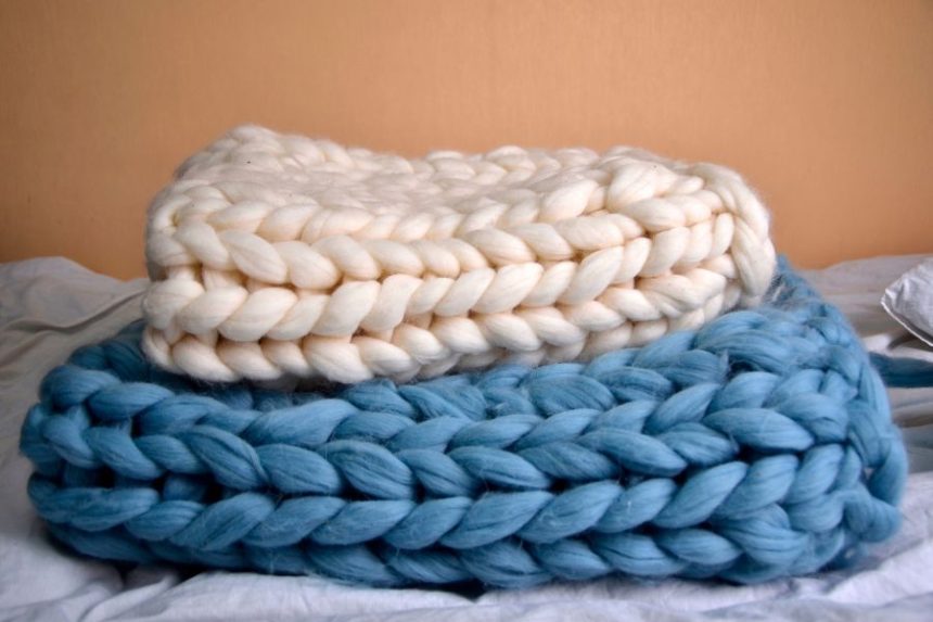 5 Bahan Baju yang Adem dan Menyerap Keringat Pilihan Terbaik