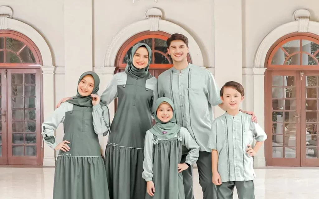 Gamis Sarimbit Keluarga