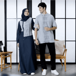 COUPLE 185 TRUE BLUE