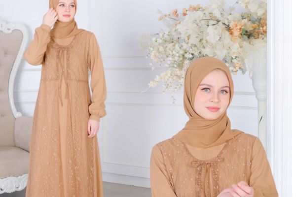 6 Inspirasi Outfit Menghadiri Lamaran Dengan Dress Berwarna Kalem